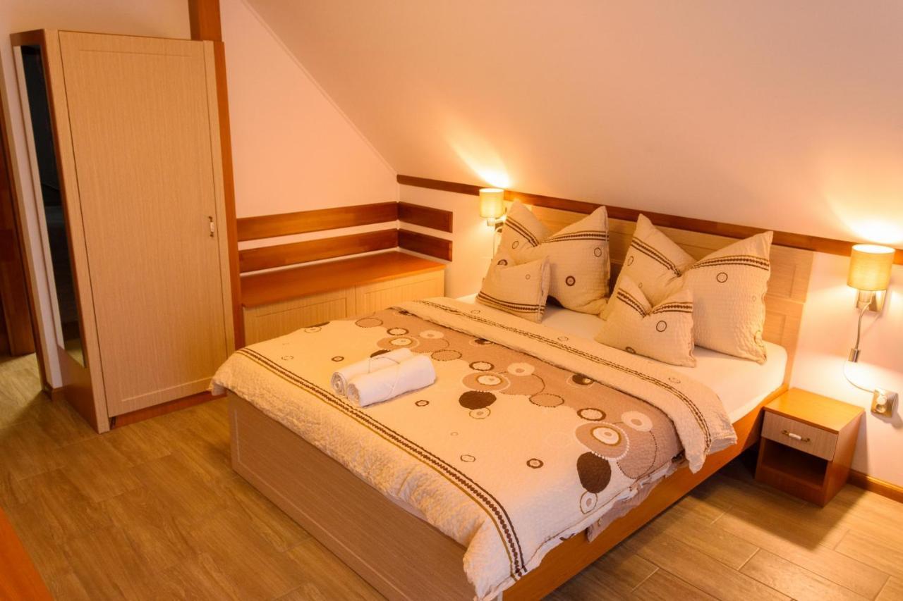 Tulipan Vendeghaz Hotel Orvenyes Bagian luar foto