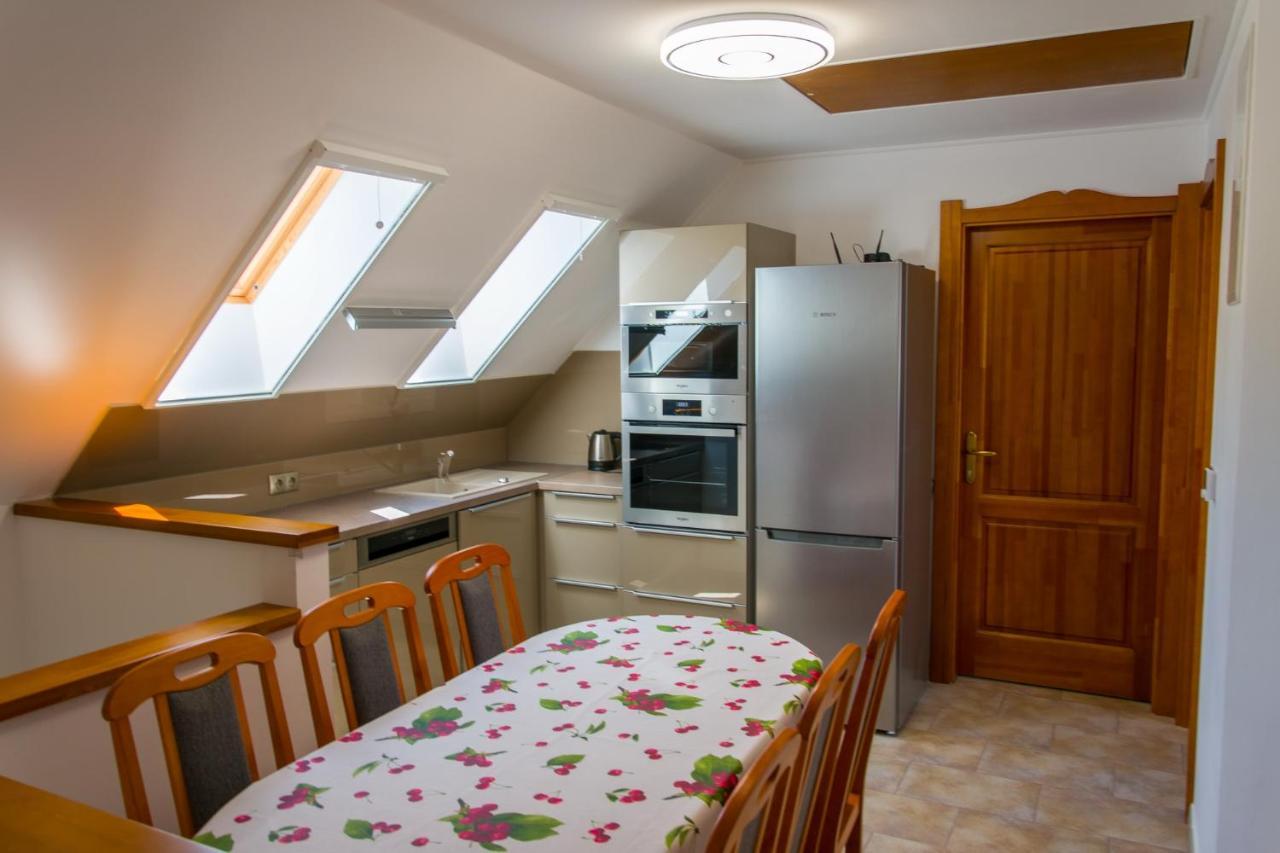Tulipan Vendeghaz Hotel Orvenyes Bagian luar foto
