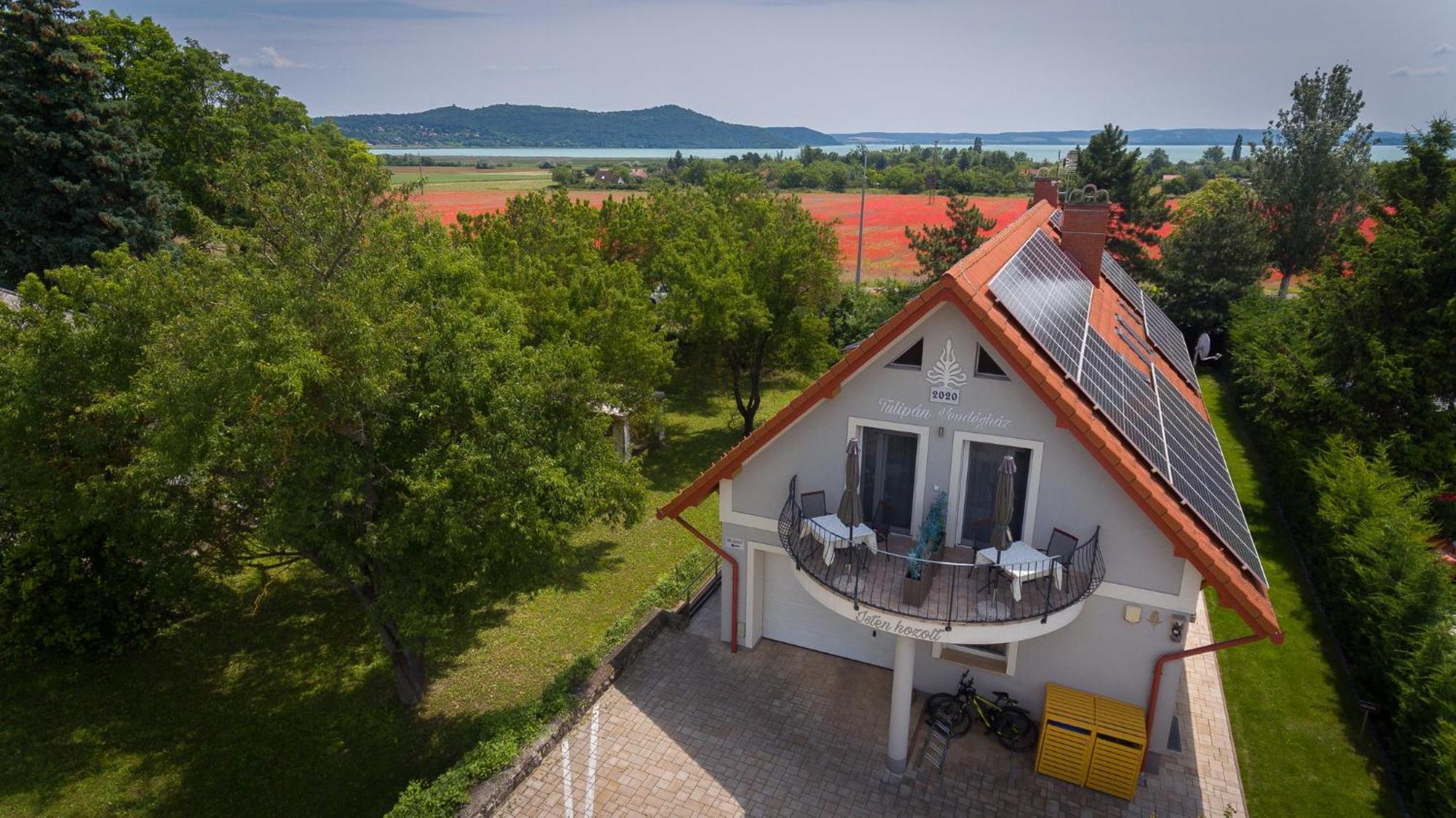 Tulipan Vendeghaz Hotel Orvenyes Bagian luar foto